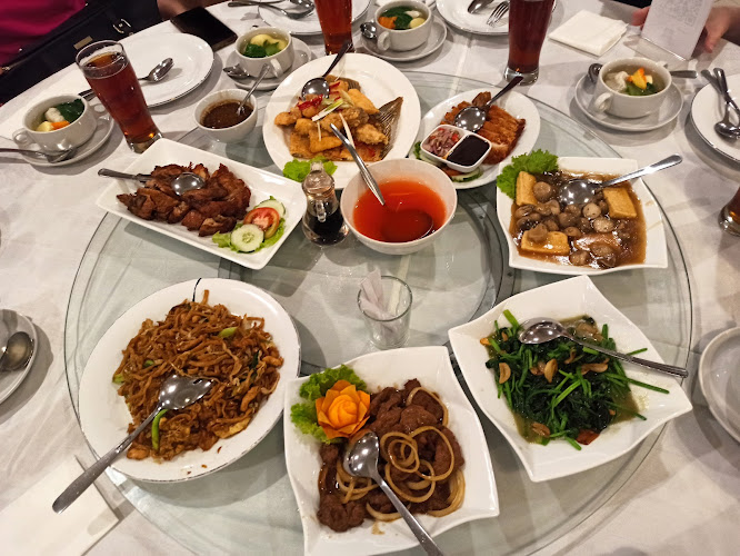 Gedung Pertemuan di Kota Surakarta: Menyajikan Pesona Restoran Orient dan Banyak Tempat Menarik Lainnya