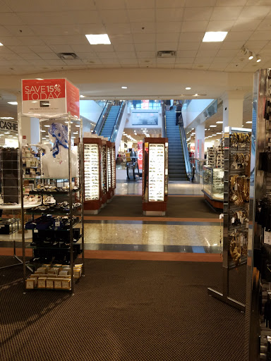 Department Store «Century 21 Department Store», reviews and photos, 1085 Old Country Rd, Westbury, NY 11590, USA