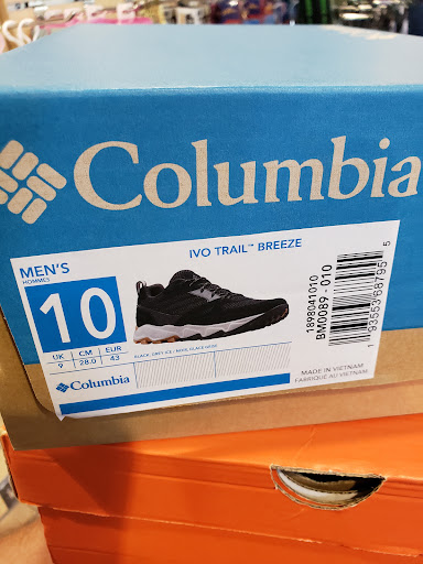 Shoe Store «DSW Designer Shoe Warehouse», reviews and photos, 3638 Welsh Rd, Willow Grove, PA 19090, USA