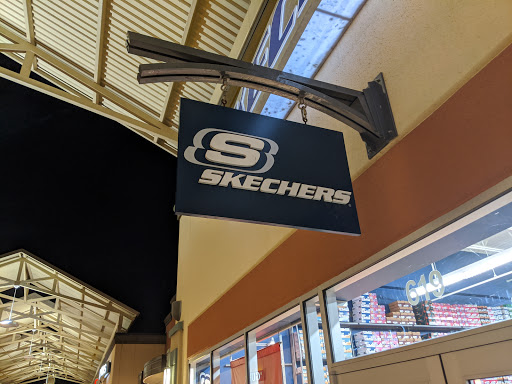 Shoe Store «SKECHERS Factory Outlet», reviews and photos, 619 Premium Outlets Dr, Monroe, OH 45050, USA