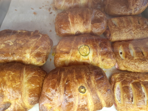 Donut Shop «Alvernon Donut Shop», reviews and photos, 1450 S Alvernon Way, Tucson, AZ 85711, USA