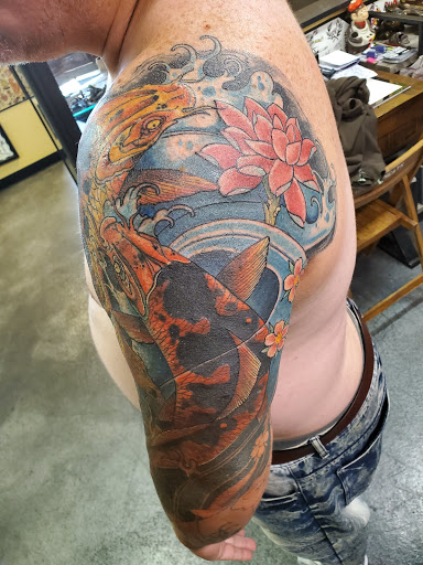 Tattoo Shop «Sacred Hand Tattoo Society», reviews and photos, 960 Parsons Ave, Columbus, OH 43206, USA