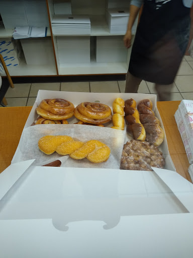 Donut Shop «Country Donuts», reviews and photos, 4524 Golden Triangle Boulevard, Fort Worth, TX 76244, USA