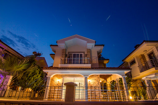 Lightouse Lilia Villas