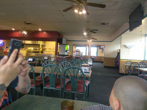 Pizza Restaurant «Round Table Pizza», reviews and photos, 888 Alamo Dr, Vacaville, CA 95688, USA