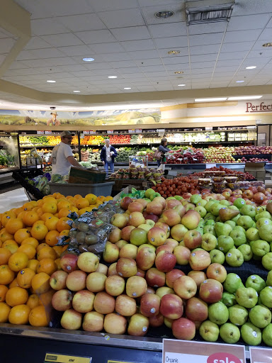 Grocery Store «Nob Hill Foods», reviews and photos, 1700 Airline Hwy, Hollister, CA 95023, USA
