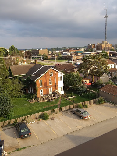 Wine Store «Hy-Vee Wine & Spirits», reviews and photos, 510 E 6th St, Muscatine, IA 52761, USA