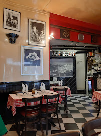 Atmosphère du Restaurant italien Four Saisons à Paris - n°18