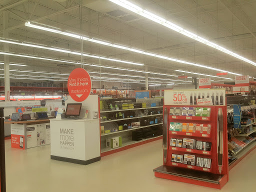 Office Supply Store «Staples», reviews and photos, 210 Harmon Creek Rd, Kernersville, NC 27284, USA