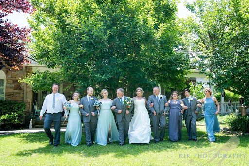 Bridal Shop «Regiss Bridal & Prom - Glasgow», reviews and photos, 114 Ensminger Dr, Glasgow, KY 42141, USA