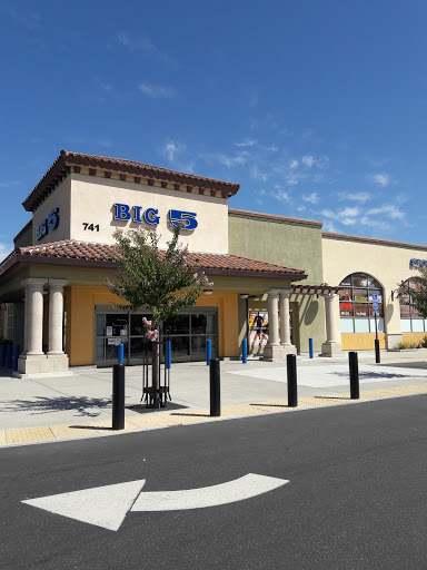 Big 5 Sporting Goods - Lincoln, 741 E Joiner Pkwy, Lincoln, CA 95648, USA, 