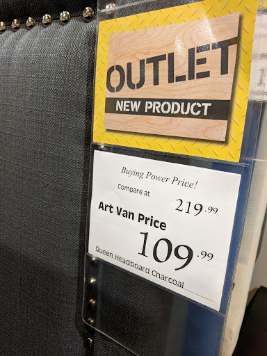 Furniture Store «Art Van Furniture - Livonia», reviews and photos, 29905 W Seven Mile Rd, Livonia, MI 48152, USA