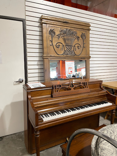 Thrift Store «Revivals Store - Palm Springs», reviews and photos