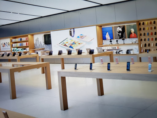 Computer Store «Apple Somerset», reviews and photos, 2800 W Big Beaver Rd, Troy, MI 48084, USA