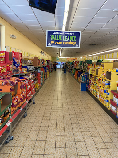 Supermarket «ALDI», reviews and photos, 3120 Penn Ave N, Minneapolis, MN 55411, USA