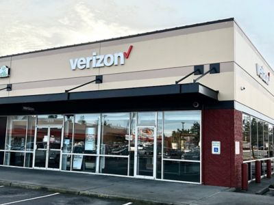 Verizon, 1255 N 205th St #101, Shoreline, WA 98133, USA, 