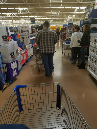 Department Store «Walmart Supercenter», reviews and photos, 555 Colemans Crossing Blvd, Marysville, OH 43040, USA