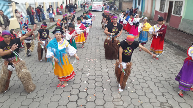 UNIDAD EDUCATIVA "MANUEL MARIA VELAZCO" - San Pedro de Huaca