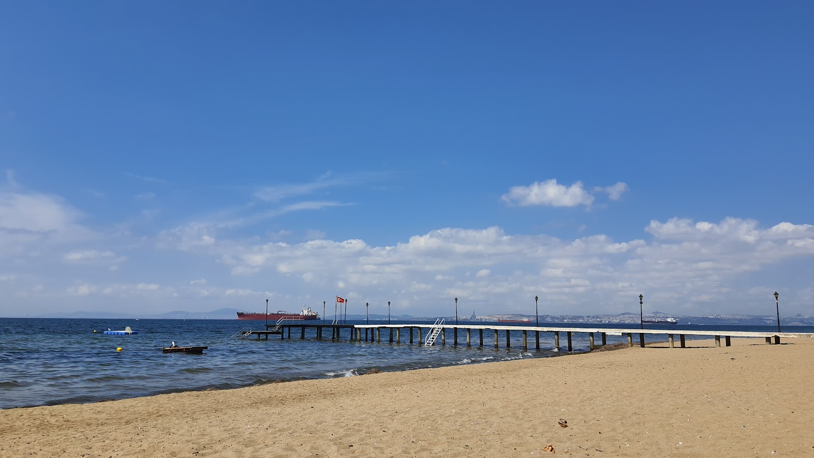 Aydınkent Plajı II'in fotoğrafı kahverengi kum yüzey ile