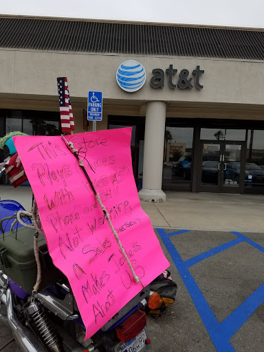 Cell Phone Store «AT&T», reviews and photos, 3361 Rosecrans St #9b, San Diego, CA 92110, USA