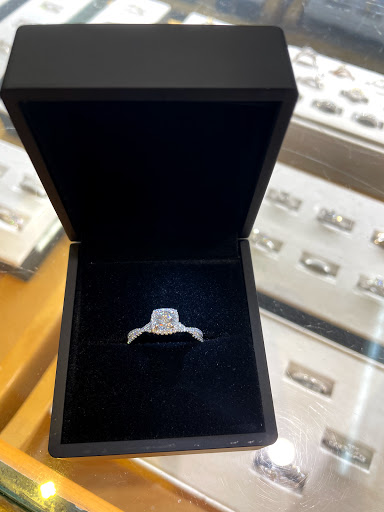 Jeweler «Baker & Baker Jewelers, Inc - Jewelry Store», reviews and photos, 105 Putnam St, Marietta, OH 45750, USA