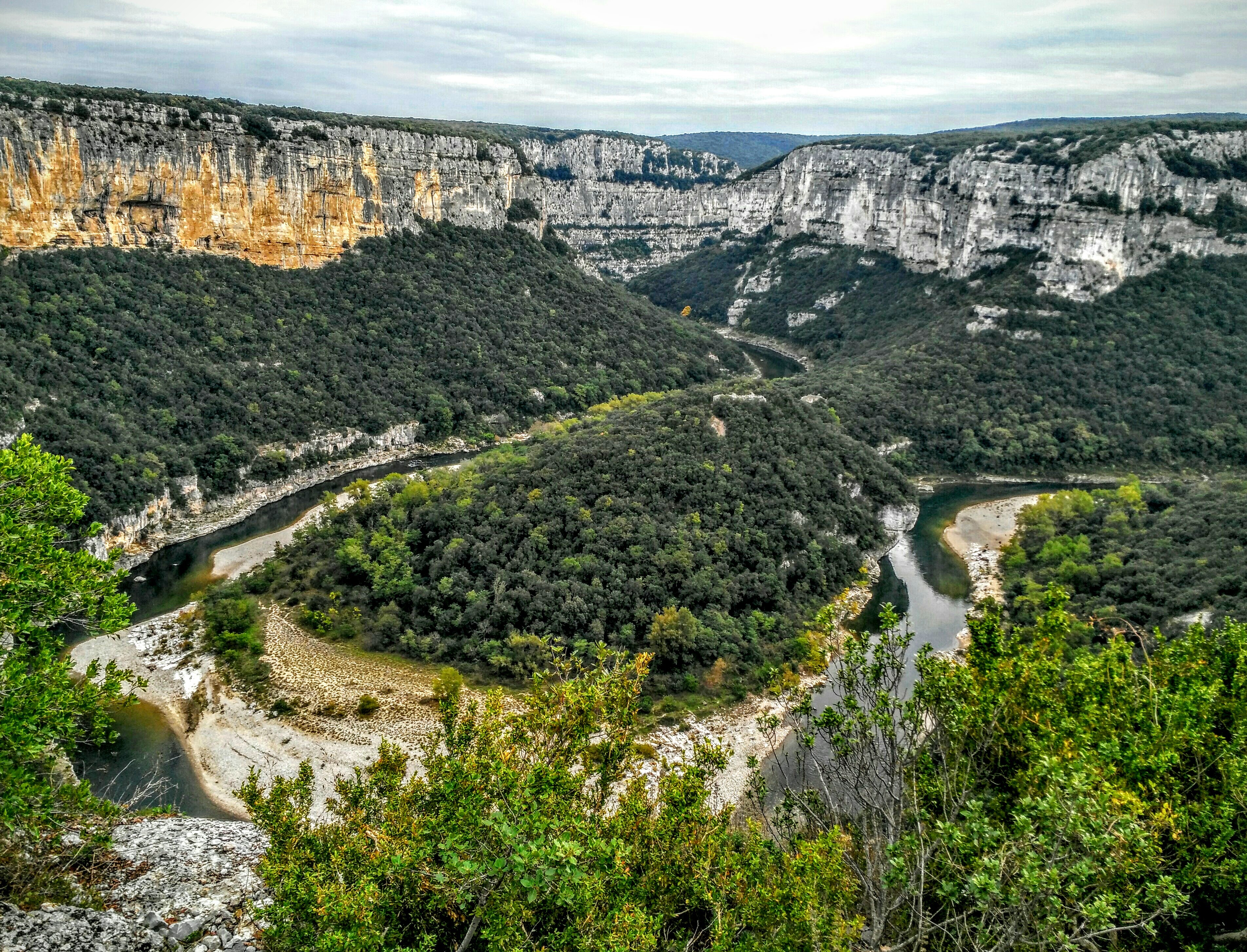 Photo n° 1 de l'avis de M..y fait le 24/10/2016 à 05:20