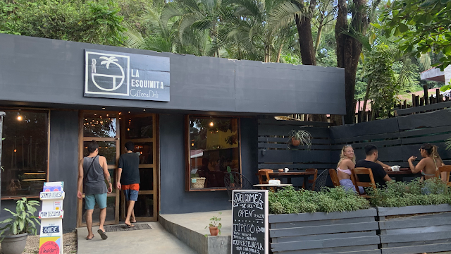 La Esquinita Coffee & Deli