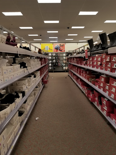 Shopping Mall «Gilroy Crossing Shopping Center», reviews and photos, 6915 Camino Arroyo, San Jose, CA 95112, USA