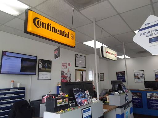 Auto Body Shop «Quick Lane at Chuck Colvin Ford», reviews and photos, 1925 OR-99W, McMinnville, OR 97128, USA