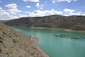 Zernek Dam image