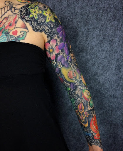 Tattoo Shop «Heroes & Ghosts Tattoo», reviews and photos, 3035 W Cary St, Richmond, VA 23221, USA