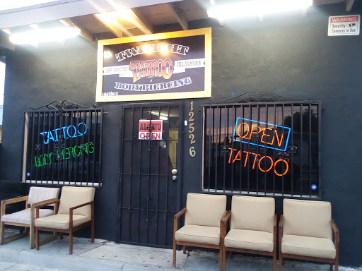 Tattoo Shop «Twilight Tattoo & Body Piercng», reviews and photos, 11826 Long Beach Blvd, Lynwood, CA 90262, USA