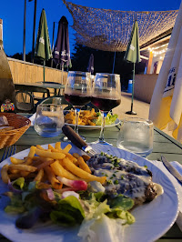 Plats et boissons du Restaurant Côté Lac à Cormoranche-sur-Saône - n°1