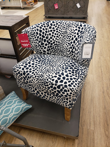 Department Store «T.J. Maxx and HomeGoods», reviews and photos, 7349 Lemont Rd, Downers Grove, IL 60516, USA