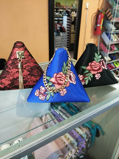 Shoe Store «SHOE! TIME 87», reviews and photos, 8533 S Cottage Grove Ave, Chicago, IL 60619, USA