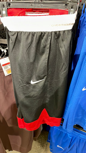 Sporting Goods Store «Nike Factory Store», reviews and photos, 1 Outlet Blvd #600, Wrentham, MA 02093, USA
