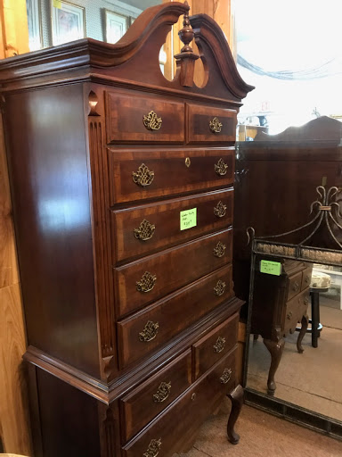 Used Furniture Store «Cobwebs Used Furniture», reviews and photos, 1008 Wappoo Rd, Charleston, SC 29407, USA