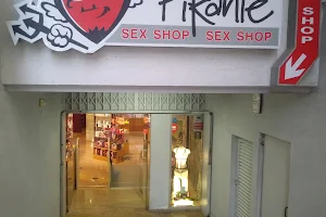 Pikante Sex Shop Cabinas Cruising CINE XXX Satisfyer image