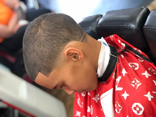 Barber Shop «Paradise Barber Shop», reviews and photos, 641 Broadway # A, Bayonne, NJ 07002, USA