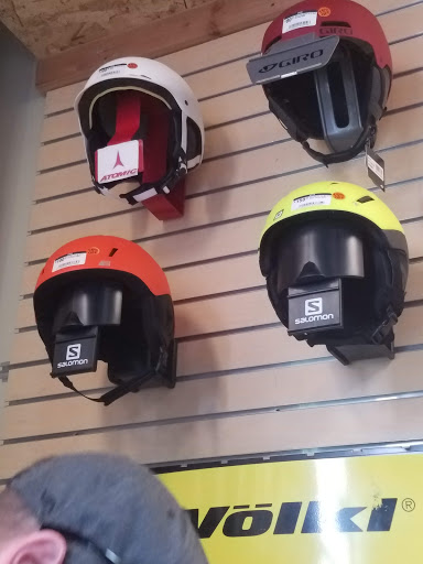 Sporting Goods Store «Santa Rosa Ski and Sports», reviews and photos, 2875 Santa Rosa Ave B2, Santa Rosa, CA 95407, USA