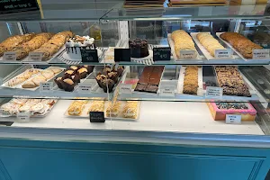 Mmm Donuts • Café & Bakery image