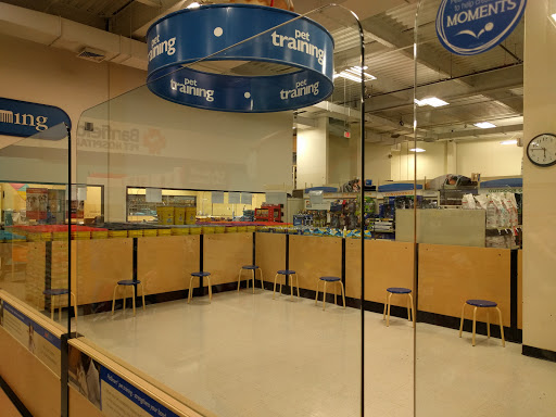 Pet Supply Store «PetSmart», reviews and photos, 3010 Brandywine Pkwy, Wilmington, DE 19803, USA