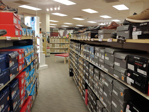 Shoe Store «Famous Footwear», reviews and photos, 10500 Ulmerton Rd, Largo, FL 33771, USA