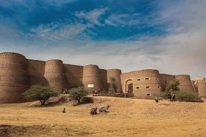 Derawar Fort image
