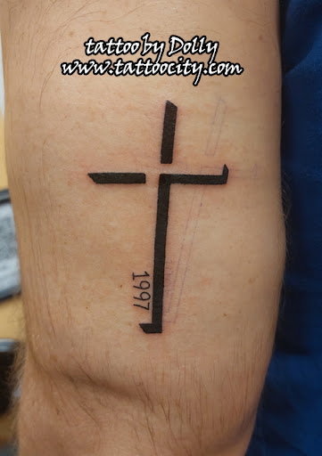 Explore ocean tattoo ideas for ladies, creative tattoo ideas in Lockport, available at Tattoo City by Larry Brogan