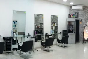 Samer Khoury Beauty Salon صالون سامر خوري للسيدات image