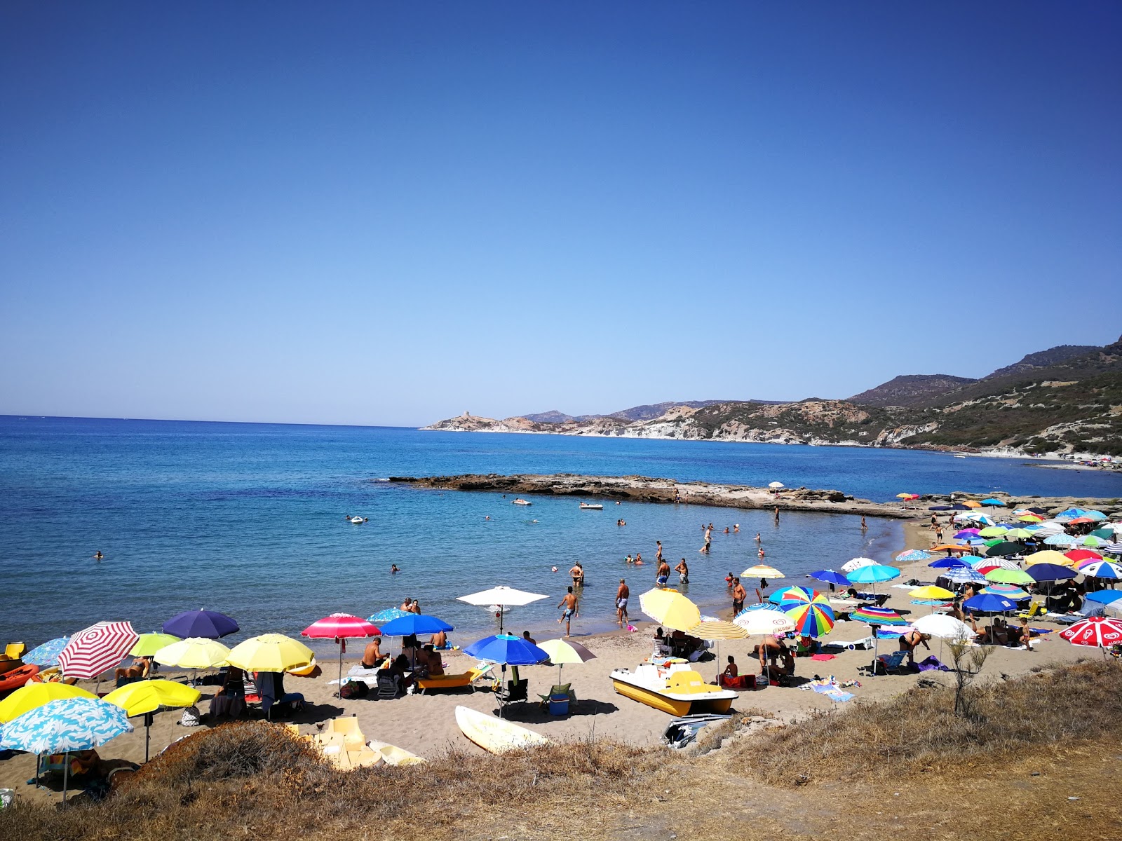 Spiaggia di S'Abba Druche'in fotoğrafı birden fazla geniş koy ile birlikte