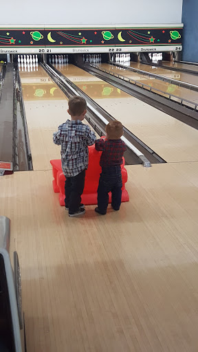 Bowling Alley «Wood Dale Bowl», reviews and photos, 155 E Irving Park Rd, Wood Dale, IL 60191, USA