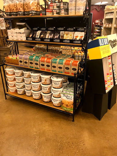 Gourmet Grocery Store «Blue Goose Fruit Market & Bakery», reviews and photos, 557 E Main St, Hancock, MD 21750, USA