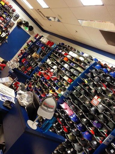 Shopping Mall «Phoenix Premium Outlets», reviews and photos, 4976 Premium Outlets Way, Chandler, AZ 85226, USA